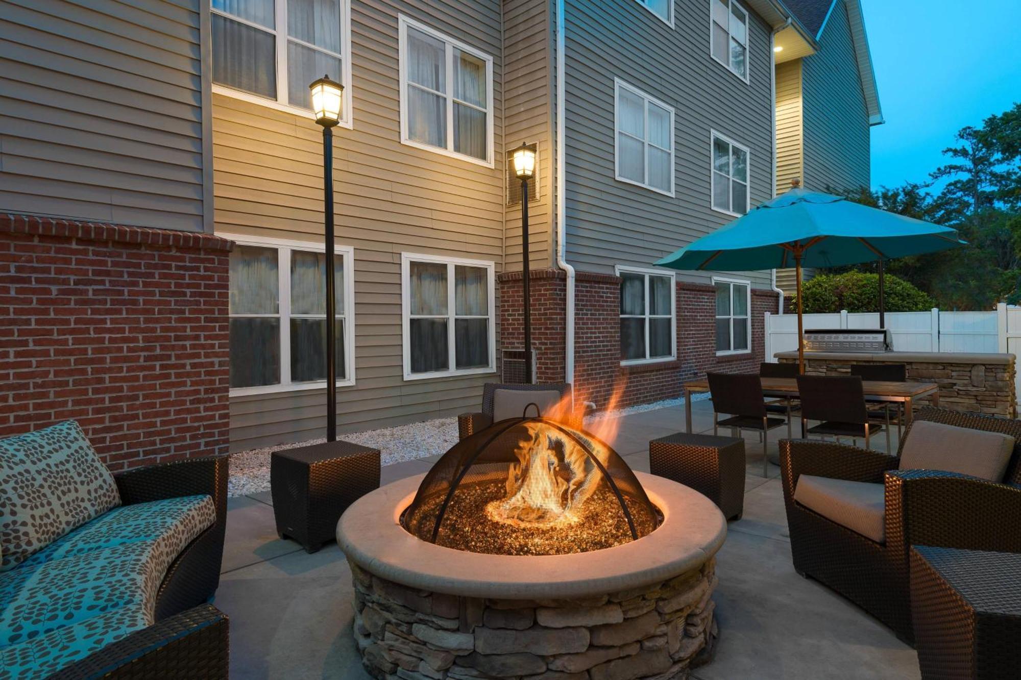 Residence Inn Savannah Midtown Exterior foto